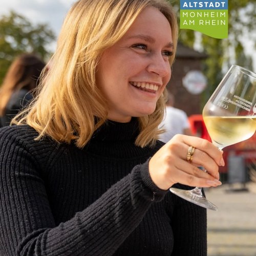 🍷🎉 Altstadt Weinfest in Monheim am Rhein! 🎶 Feiert mit uns ein Wochenende voller Genuss, Musik und ganz viel Wein in...